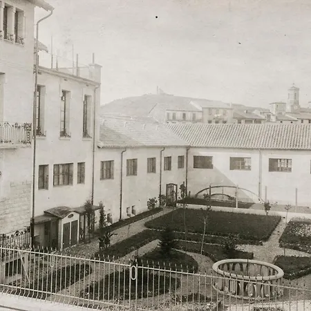 Fàbrica Descals&pavillion
