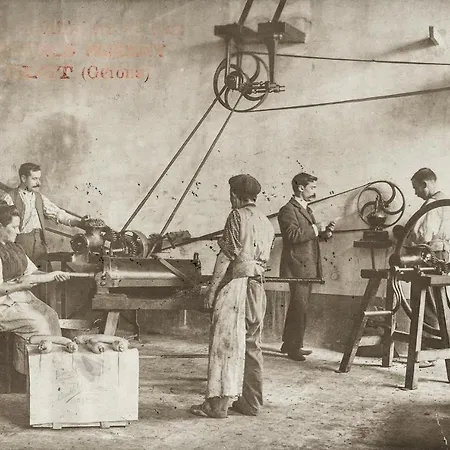 Villa Fabrica Descals And Pavillion